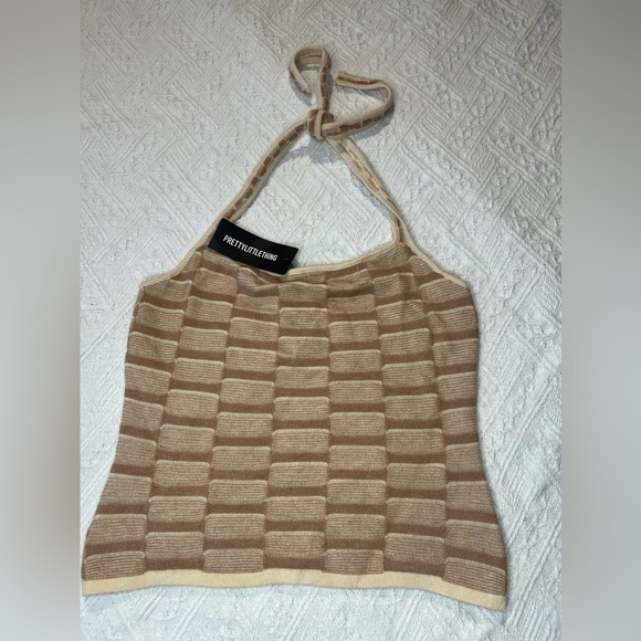 PrettyLittleThing Contrast Textured Knit Halterneck top in Stone, size Small - Picture 5 of 9